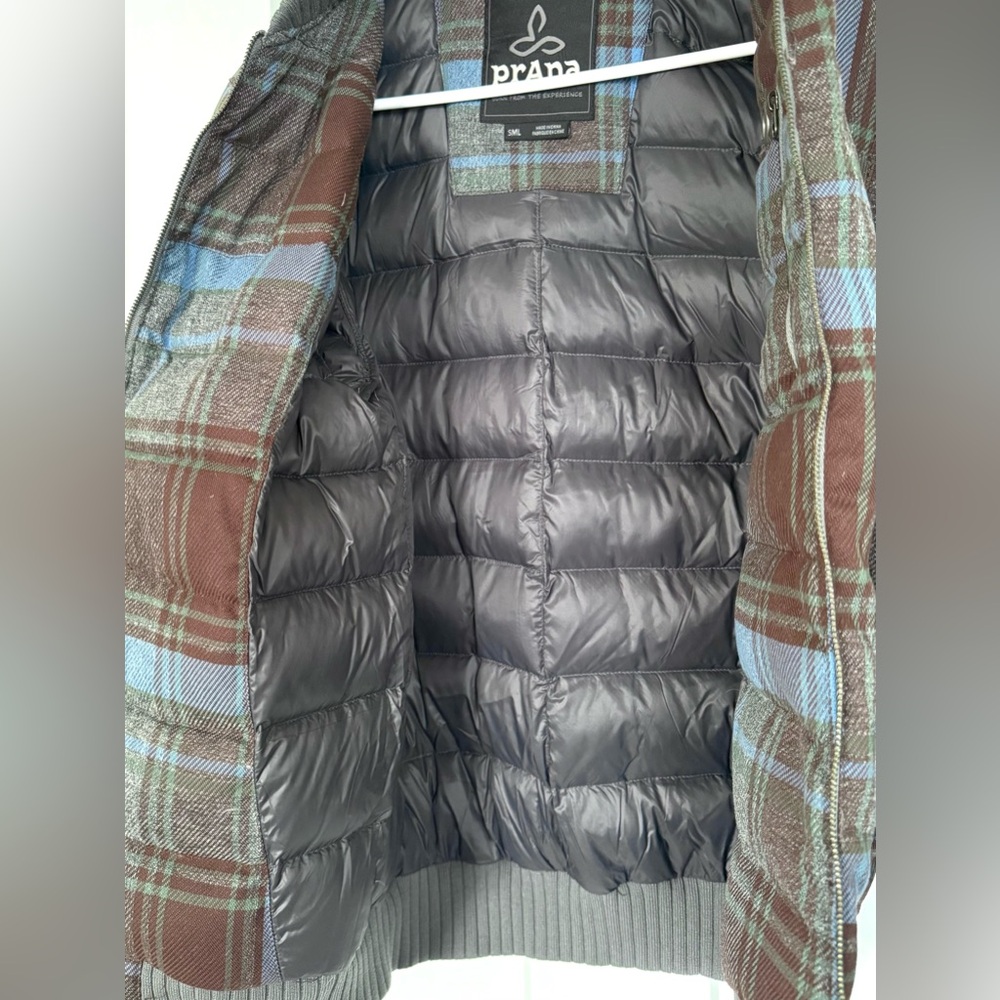 prAna Plaid Puffer Jacket – Blue/Brown – Size Small – NWOT - Picture 9 of 13